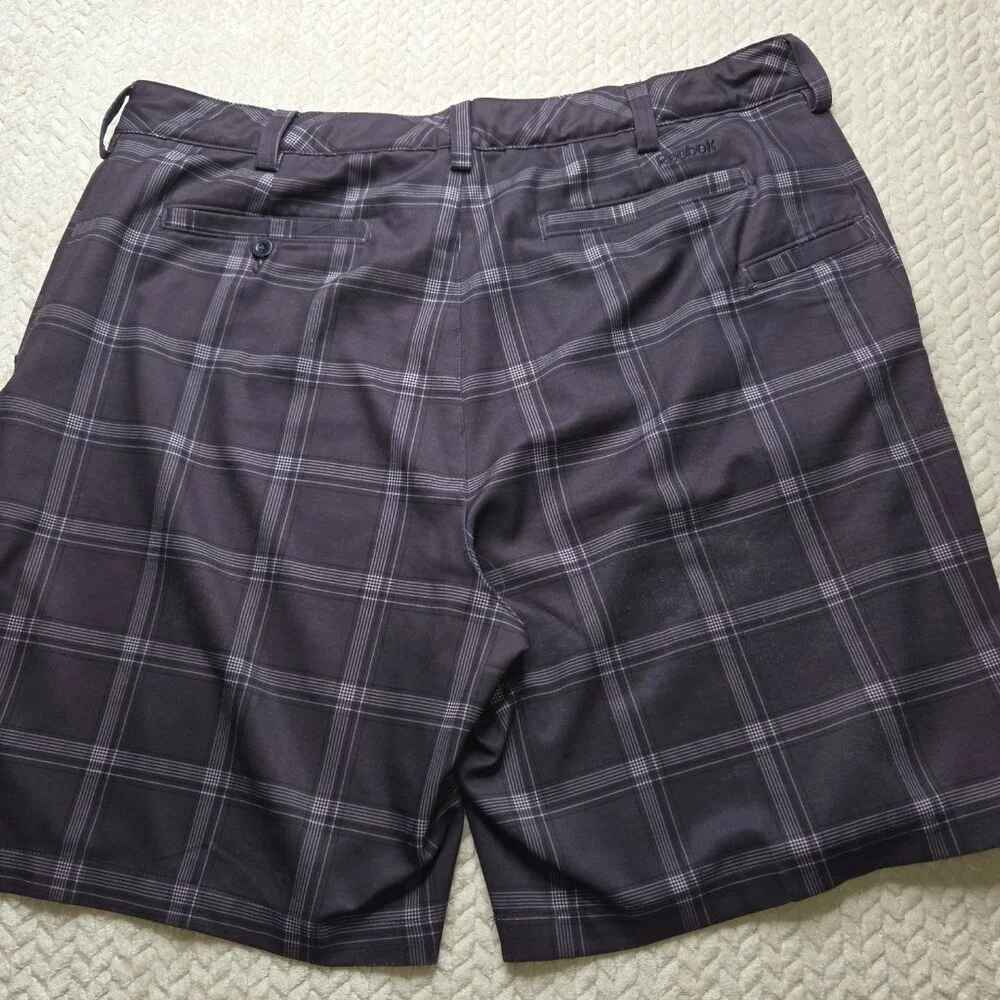 Reebok Golf Shorts Men's Size 44 Black Plaid Flat Front Performance Stretch